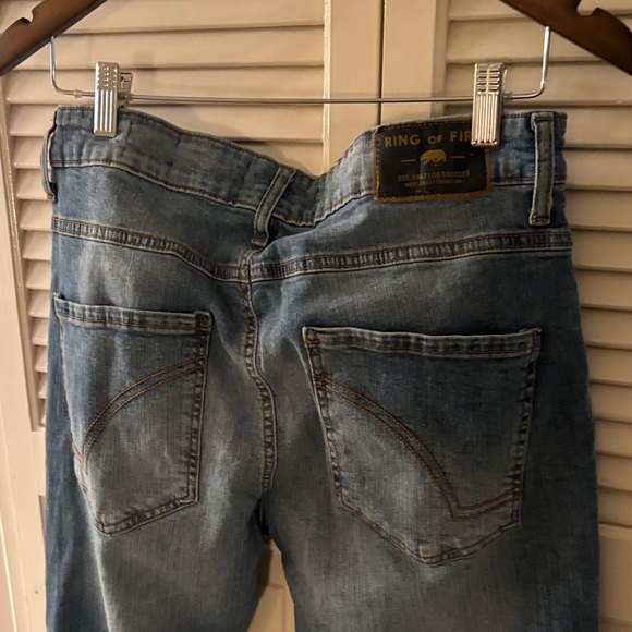 Ring of Fire Men's Light Blue Relaxed Distressed Jeans Size 33x30 - Picture 9 of 10